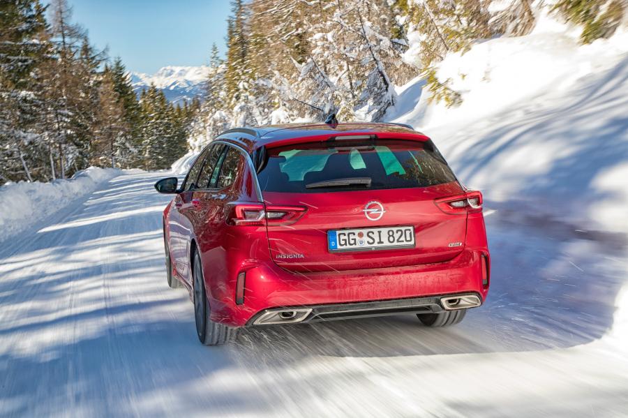  Opel Insignia GSi Sports Tourer 2020 года  (фото 25 из 28)